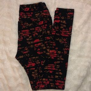 Beautiful lularoe new leggings one size